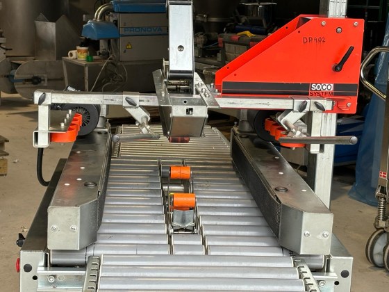 Soco T10 Case Sealer Infeed Outfeed Gravity Conveyors Pic 09